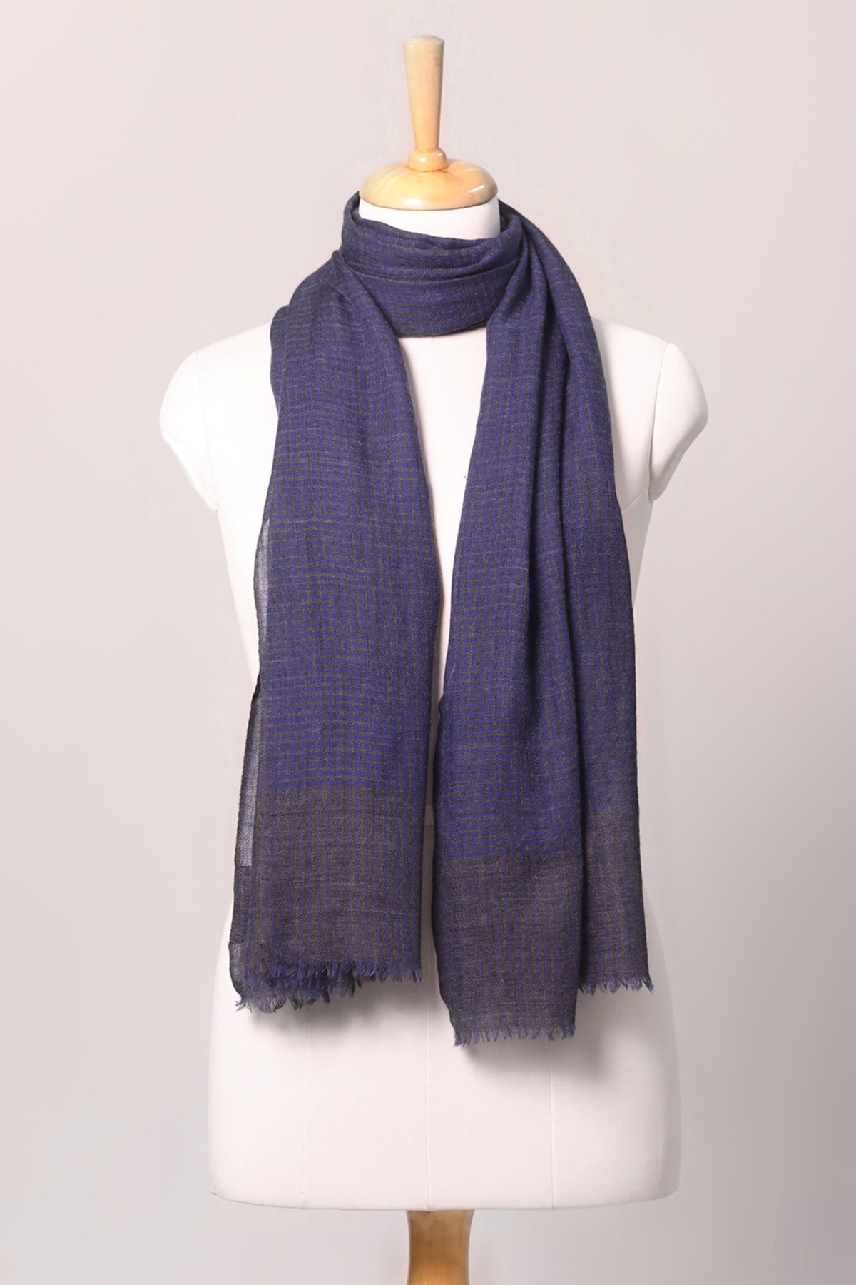 Midnight Blue Classic Checks Woven Wool Scarf - Blue Grey | SVEŽElife