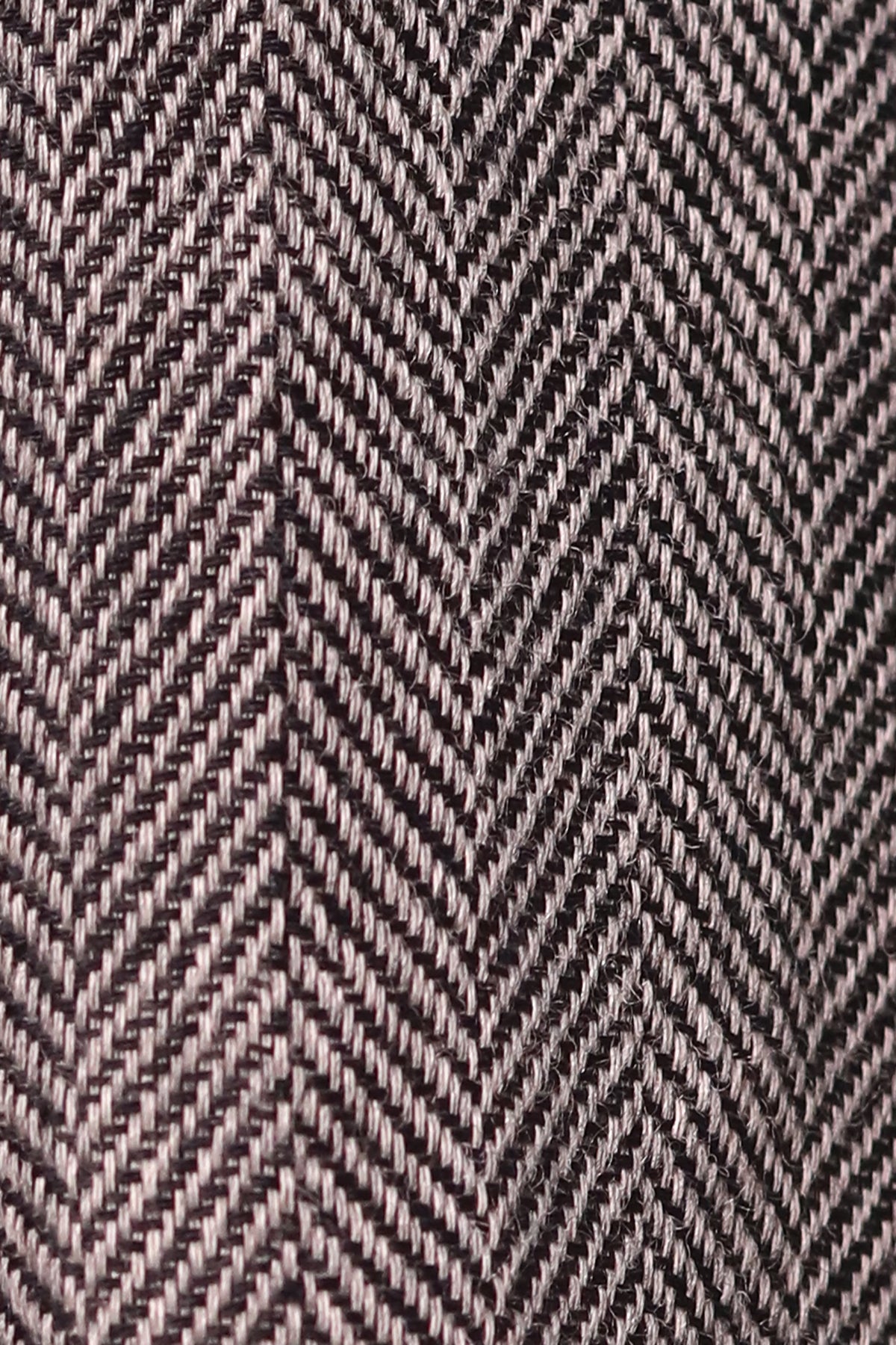 Shadow Blocks Herringbone Wool Scarf - Black Grey | SVEŽElife