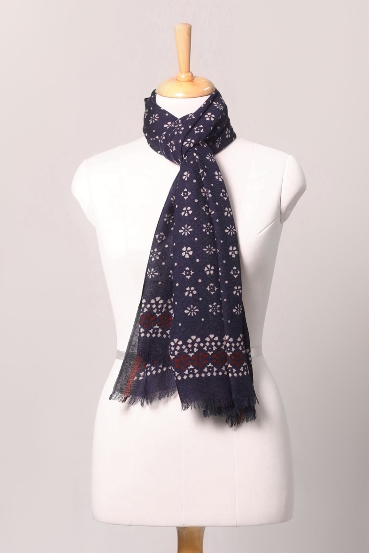 Indigo Bloom Print Wool Scarf - Navy | SVEŽElife