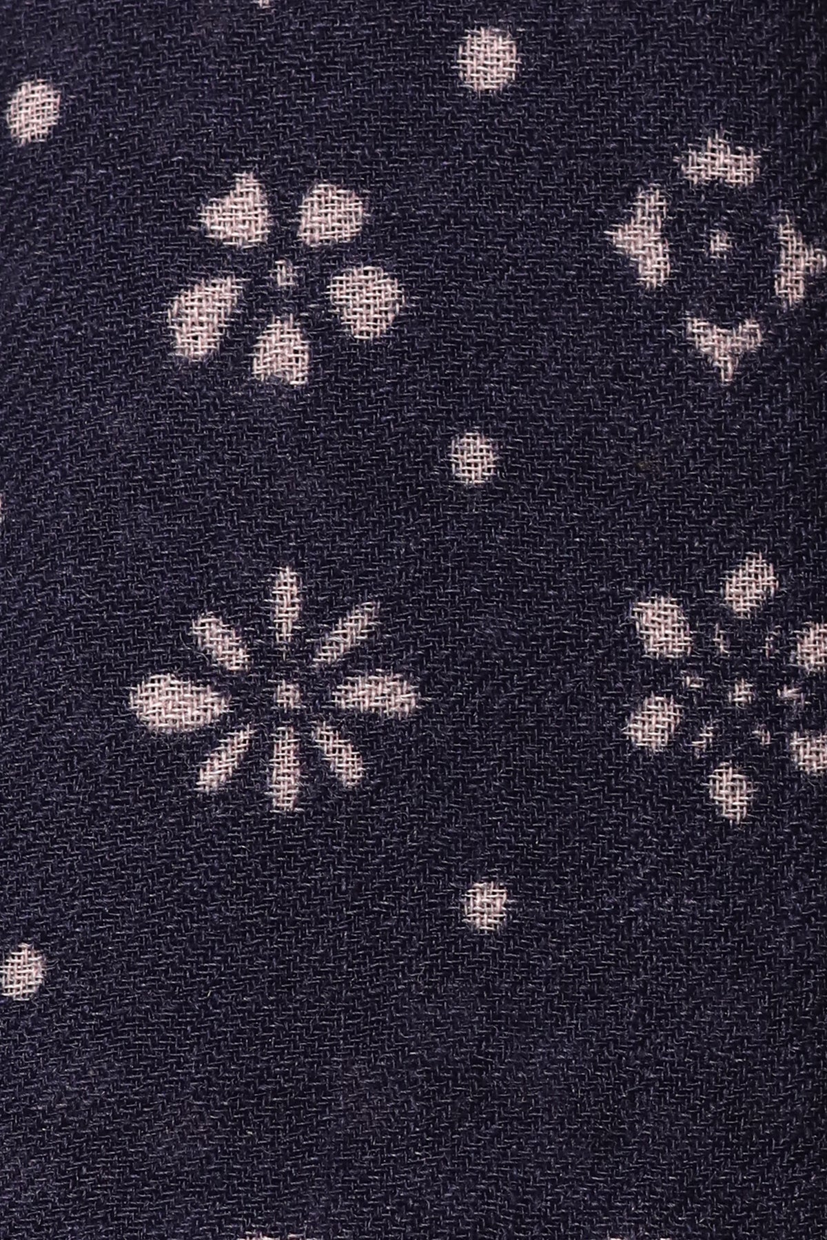 Indigo Bloom Print Wool Scarf - Navy | SVEŽElife