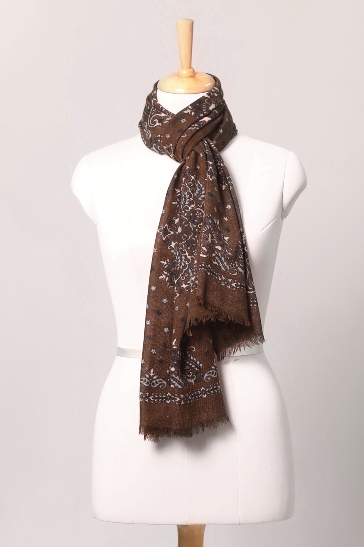 Starlight Paisley Print Wool Scarf - Wood-brown | SVEŽElife
