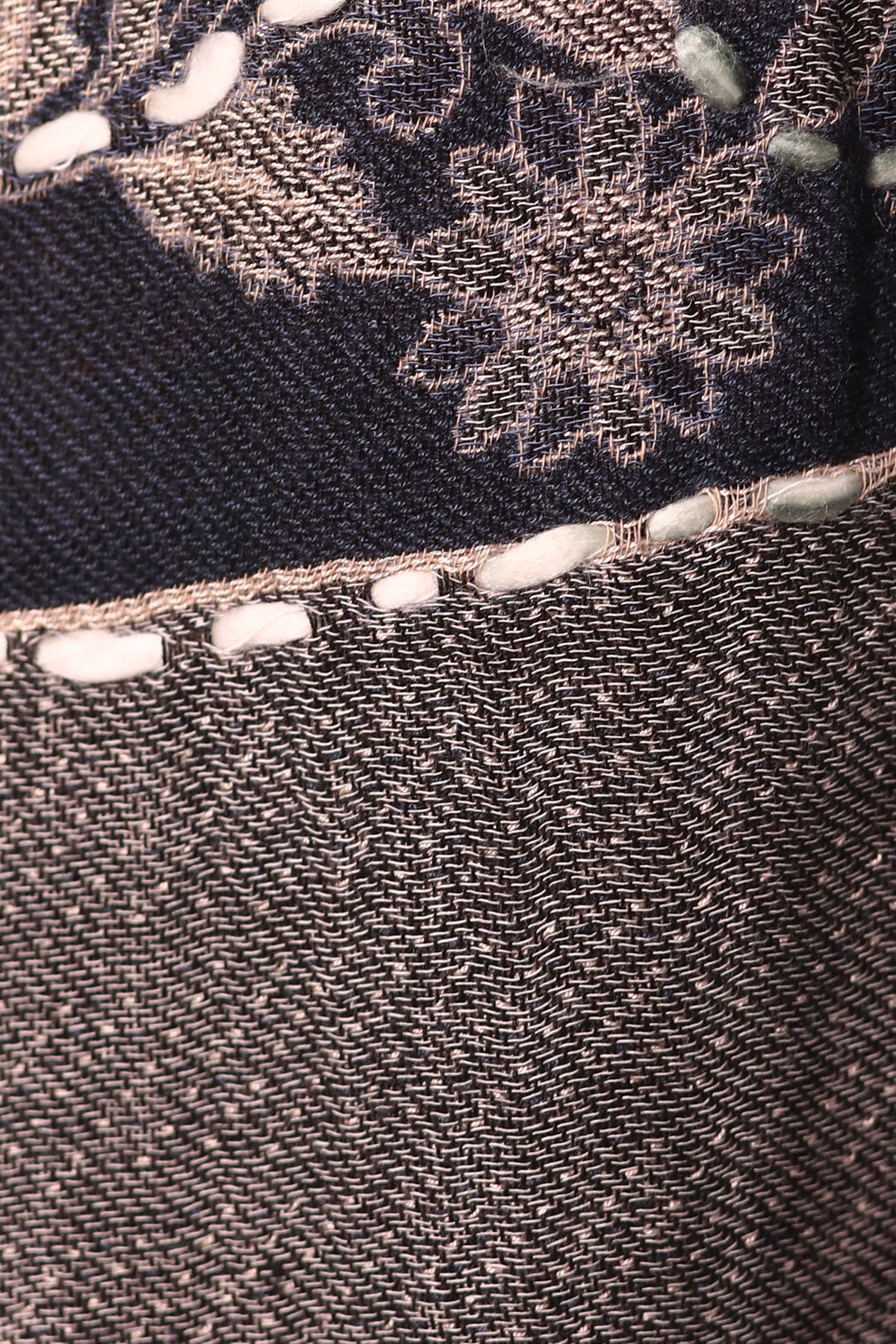 Reversible Paisley Jacquard Cotton Viscose Scarf – Navy Ivory | SVEŽElife