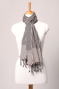 Classic Gingham Woven Wool Scarf with Tassels - Black White | SVEŽElife
