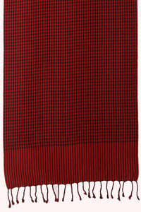 Classic Gingham Woven Wool Scarf with Tassels - Red Black | SVEŽElife