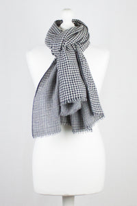 Reversible Hounds-tooth Merino Wool Scarf - White Black