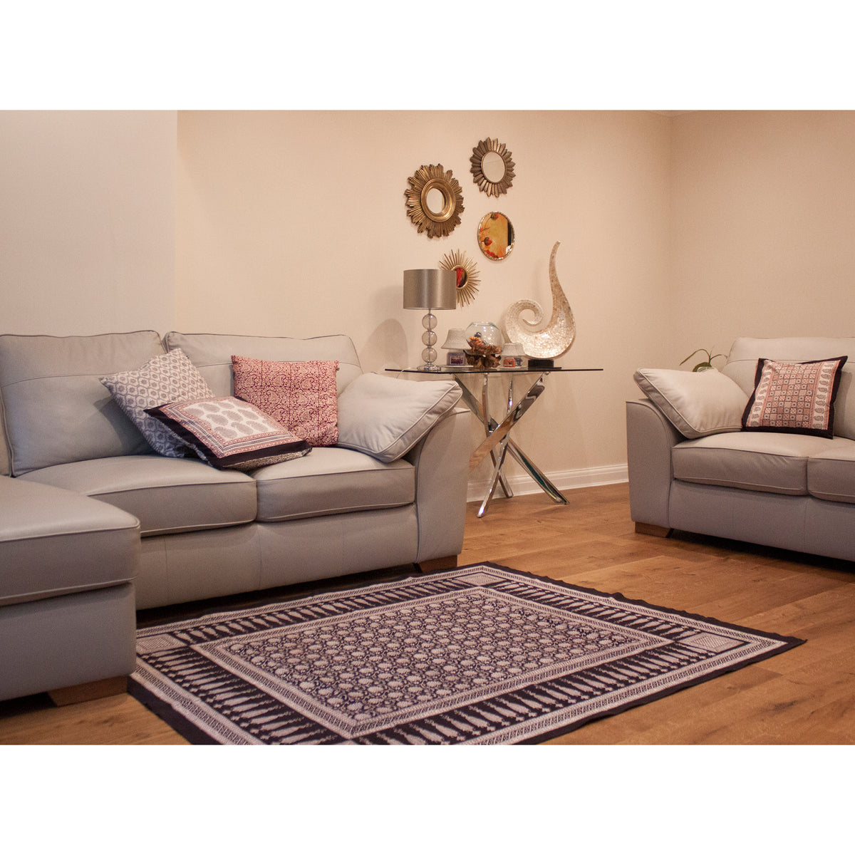 Traditional Floral & Paisley Hand-block Print Area Rug - White Black