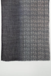 Shades of Chevron Fine Wool Scarf – Black White | SVEŽElife