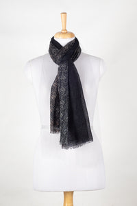 Shades of Chevron Fine Wool Scarf – Black White | SVEŽElife